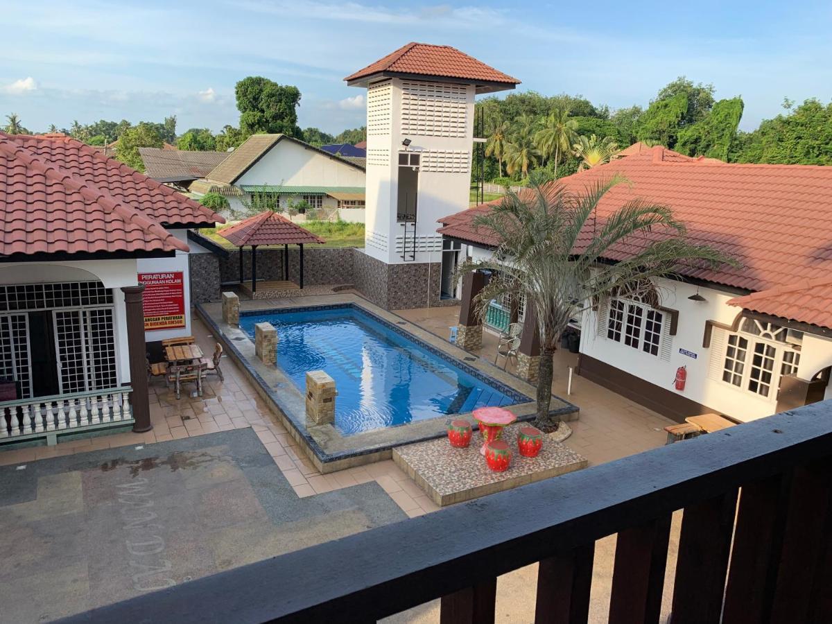 Wan Danisha Villa Inn 哥打巴鲁 外观 照片