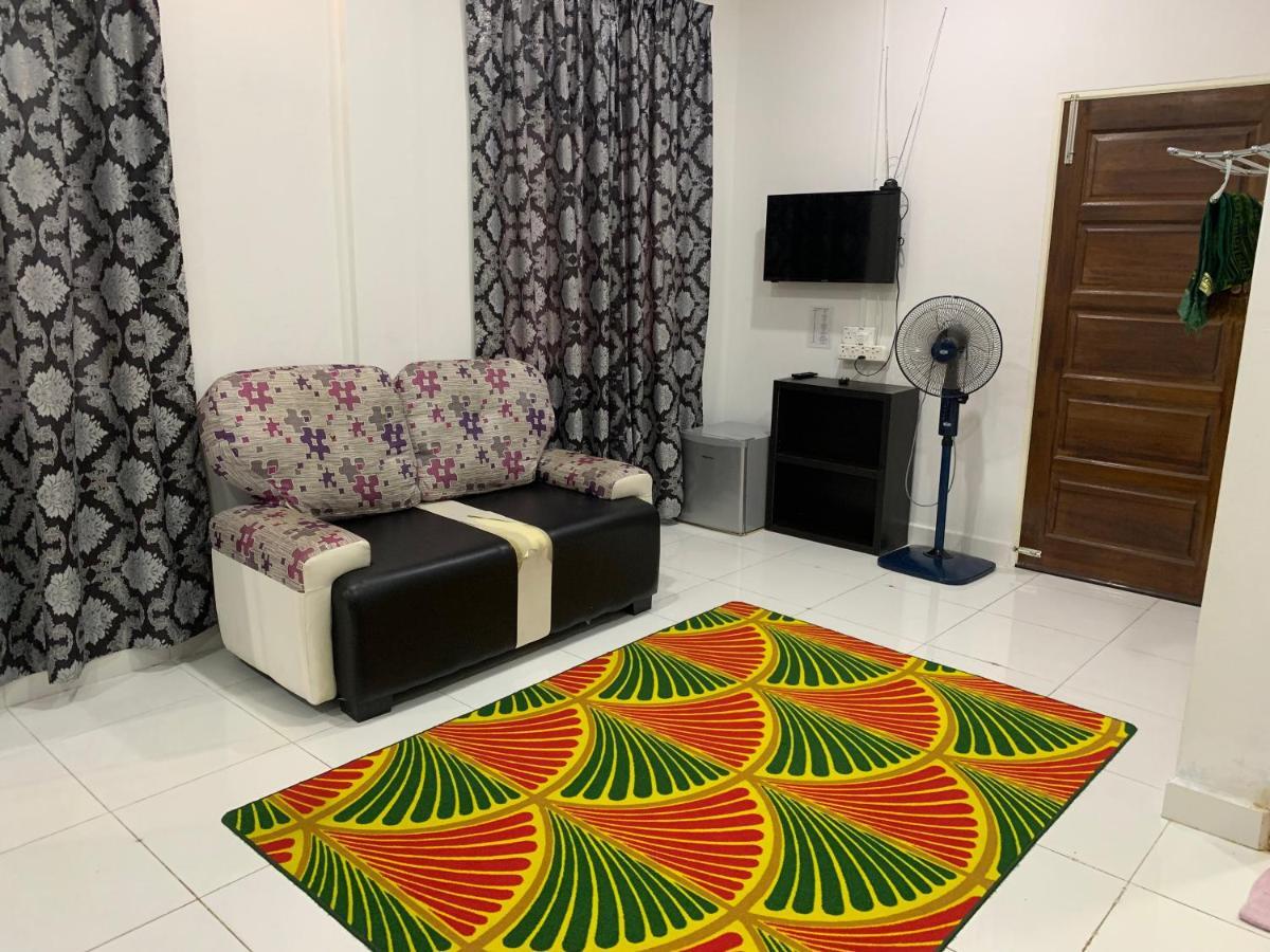Wan Danisha Villa Inn 哥打巴鲁 外观 照片