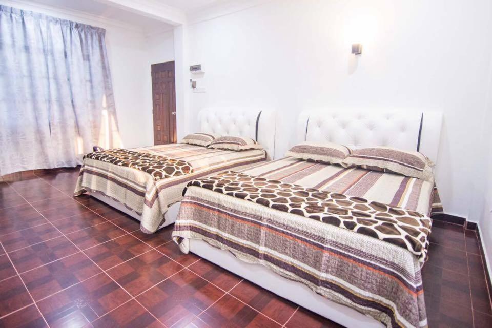 Wan Danisha Villa Inn 哥打巴鲁 外观 照片